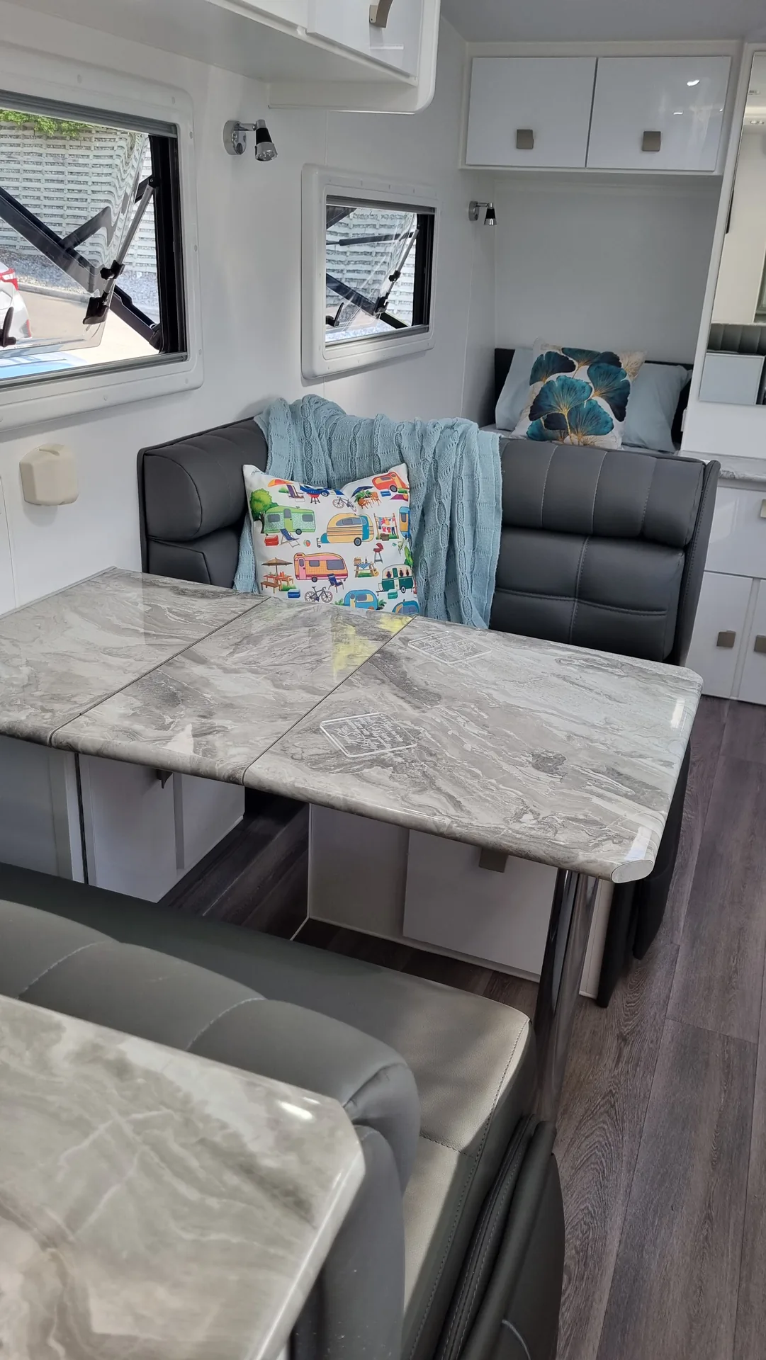 images/Hilltop/colours/AllinWhite/14.webp#joomlaImage://local-images/Hilltop/colours/AllinWhite/14.webp?width=1081&height=1920