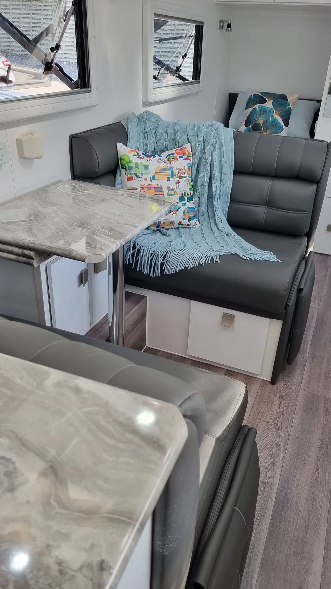 images/Hilltop/colours/AllinWhite/15.webp#joomlaImage://local-images/Hilltop/colours/AllinWhite/15.webp?width=1081&height=1920