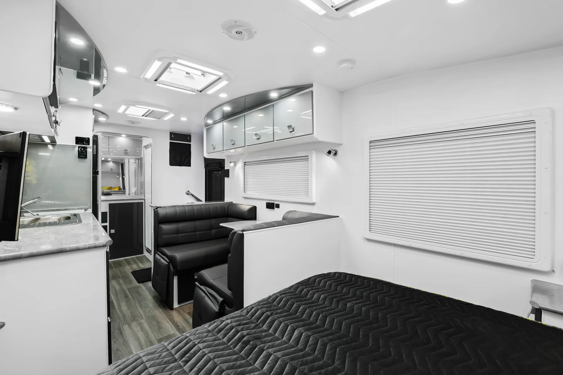 images/Hilltop/colours/Practical_Grey/FeatherTop-03.webp#joomlaImage://local-images/Hilltop/colours/Practical_Grey/FeatherTop-03.webp?width=1920&height=1280