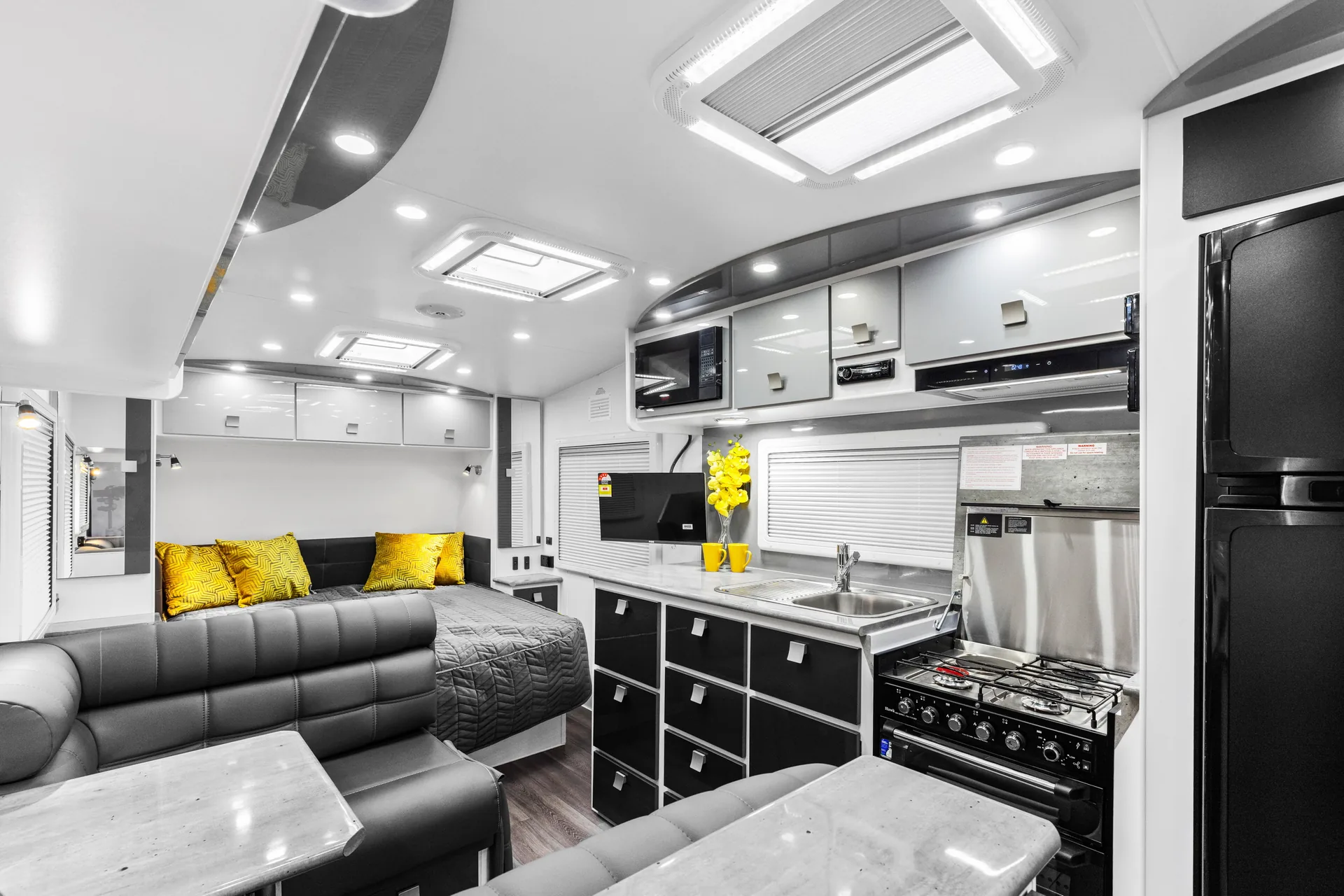 images/Hilltop/colours/Practical_Grey/FeatherTop-05.webp#joomlaImage://local-images/Hilltop/colours/Practical_Grey/FeatherTop-05.webp?width=1920&height=1280