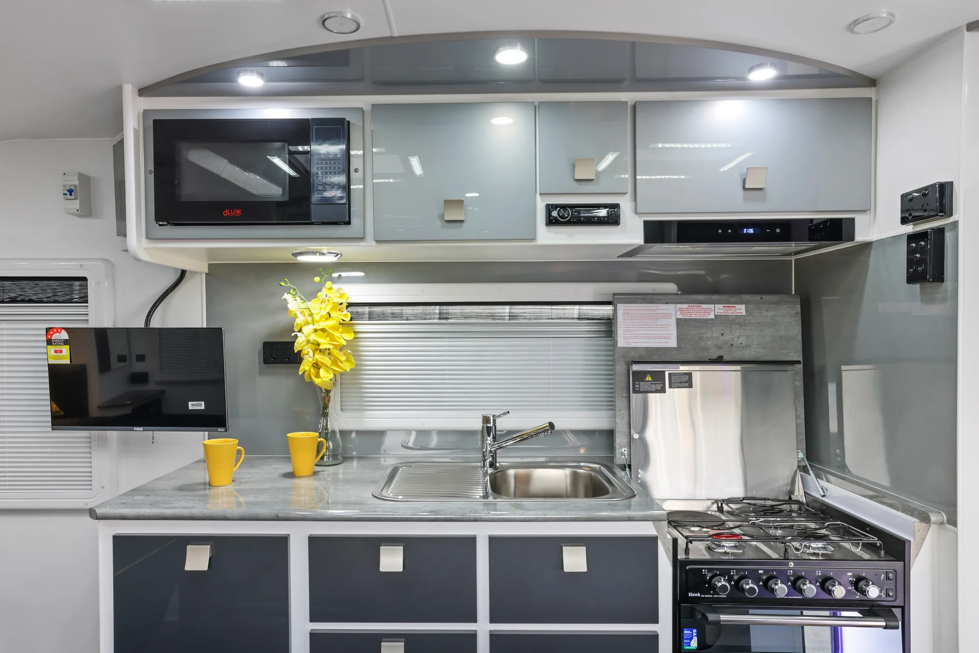 images/Hilltop/colours/Practical_Grey/FeatherTop-28.webp#joomlaImage://local-images/Hilltop/colours/Practical_Grey/FeatherTop-28.webp?width=1920&height=1281